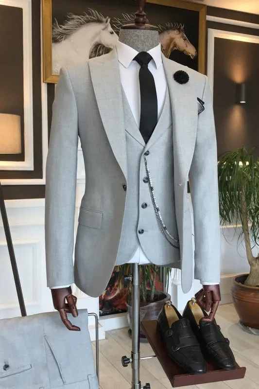 Light Gray Slim Fit Three Pieces Men Business Suits with Peaked Lapel